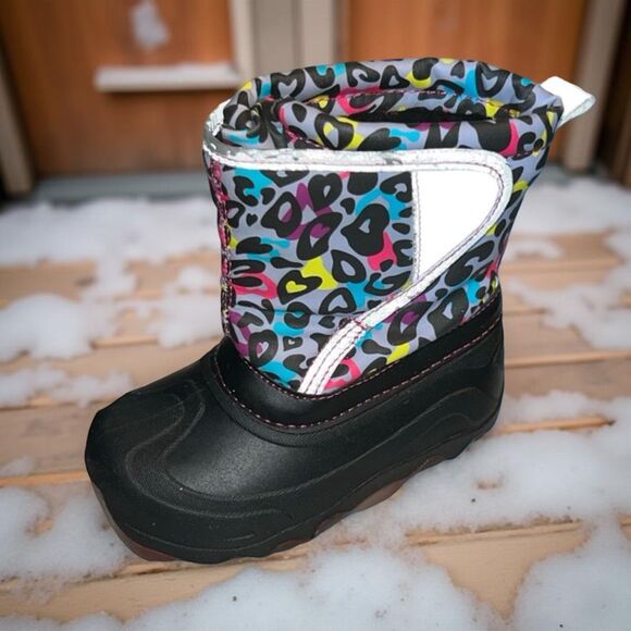 Toddler Members Mark MM Gray Heart Print Light Up Snow Boots Size 7/8 - Picture 1 of 9